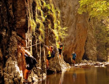 353.Cheile_R_me_ului_i_M_n_stirea_de_la_R_me_1