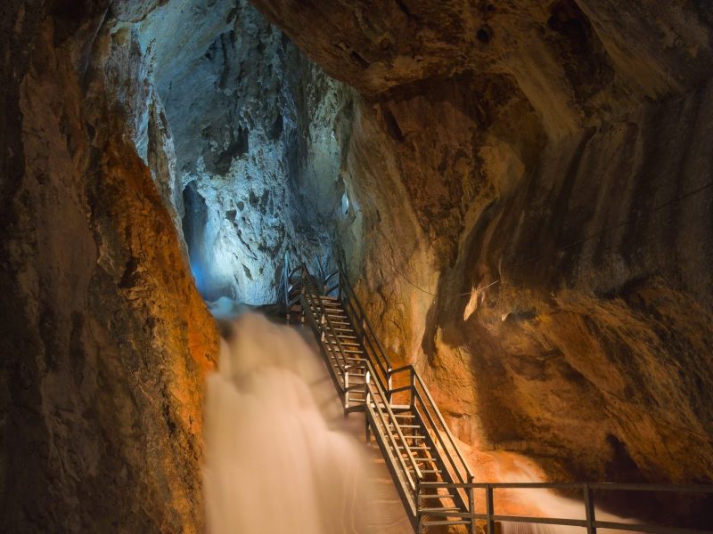 Pestera-Poarta-lui-Ionele