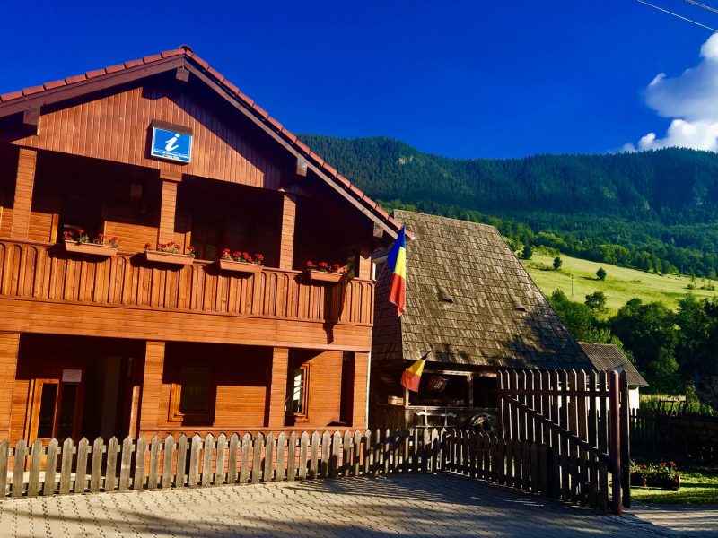 326280735_1288941418619064_6649487536856921469_n