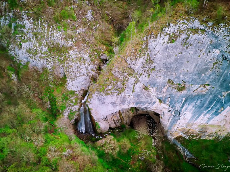 Rezervatia-Vanatarile-Ponorului-3