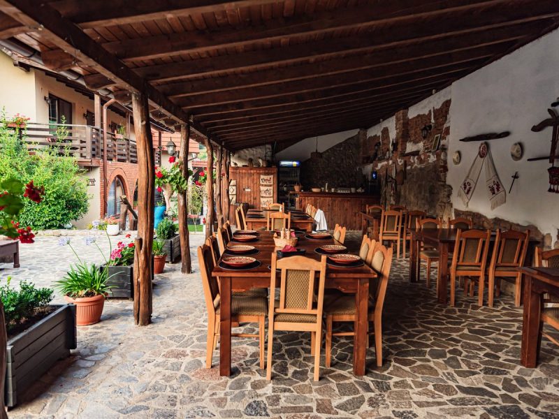 cazare-transilvania-piscina-jacuzzi56