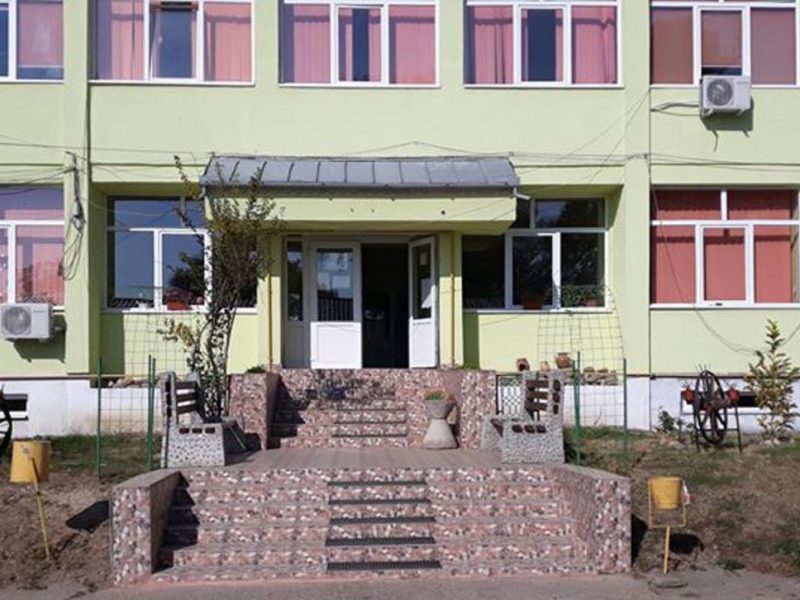 liceu-fatada-1-1536×726-1