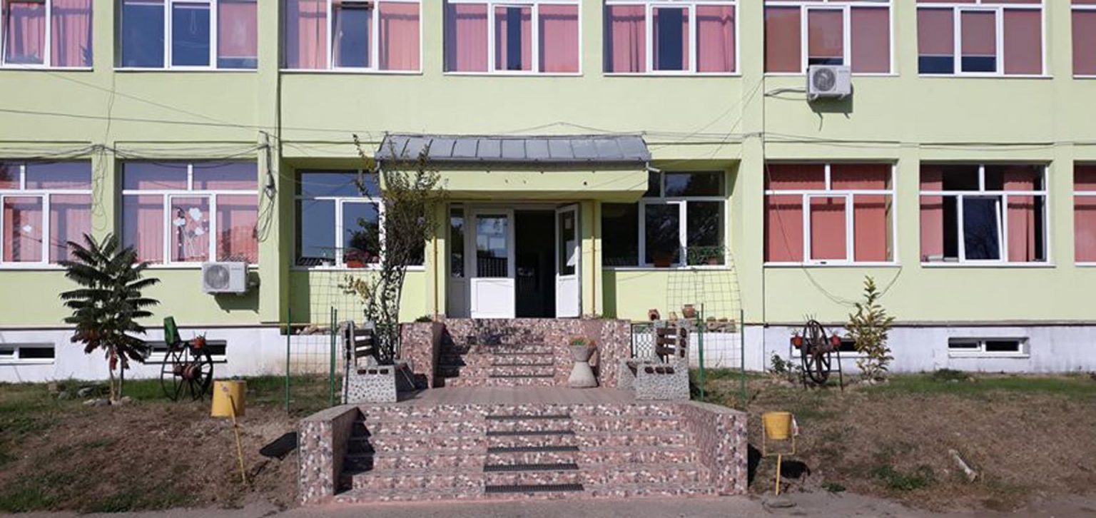 liceu-fatada-1-1536×726-1