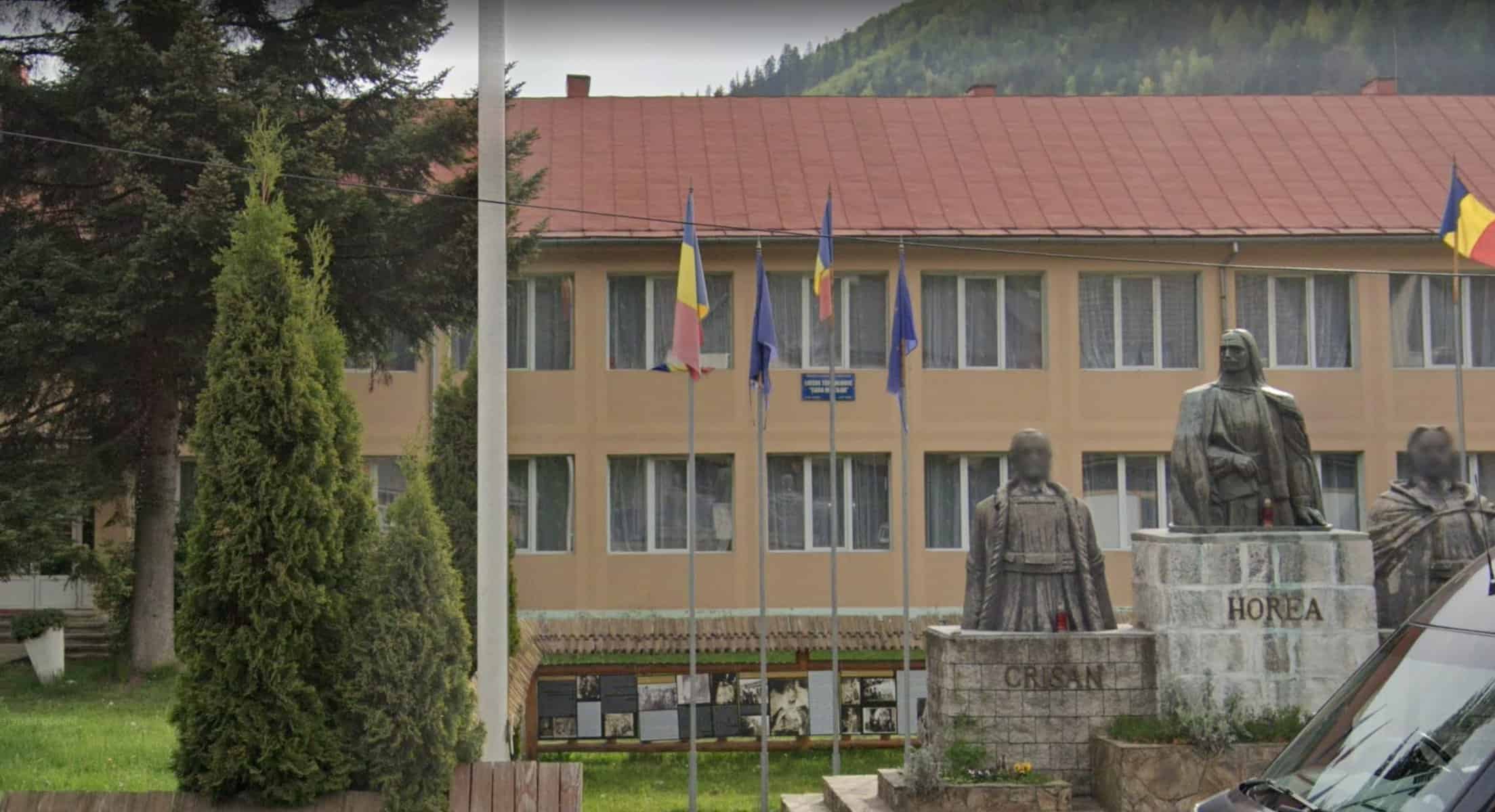 liceul-tehnologic-tara-motilor-albac-google-scaled-1