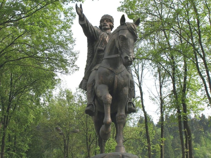 statuie-av-iancu-campeni