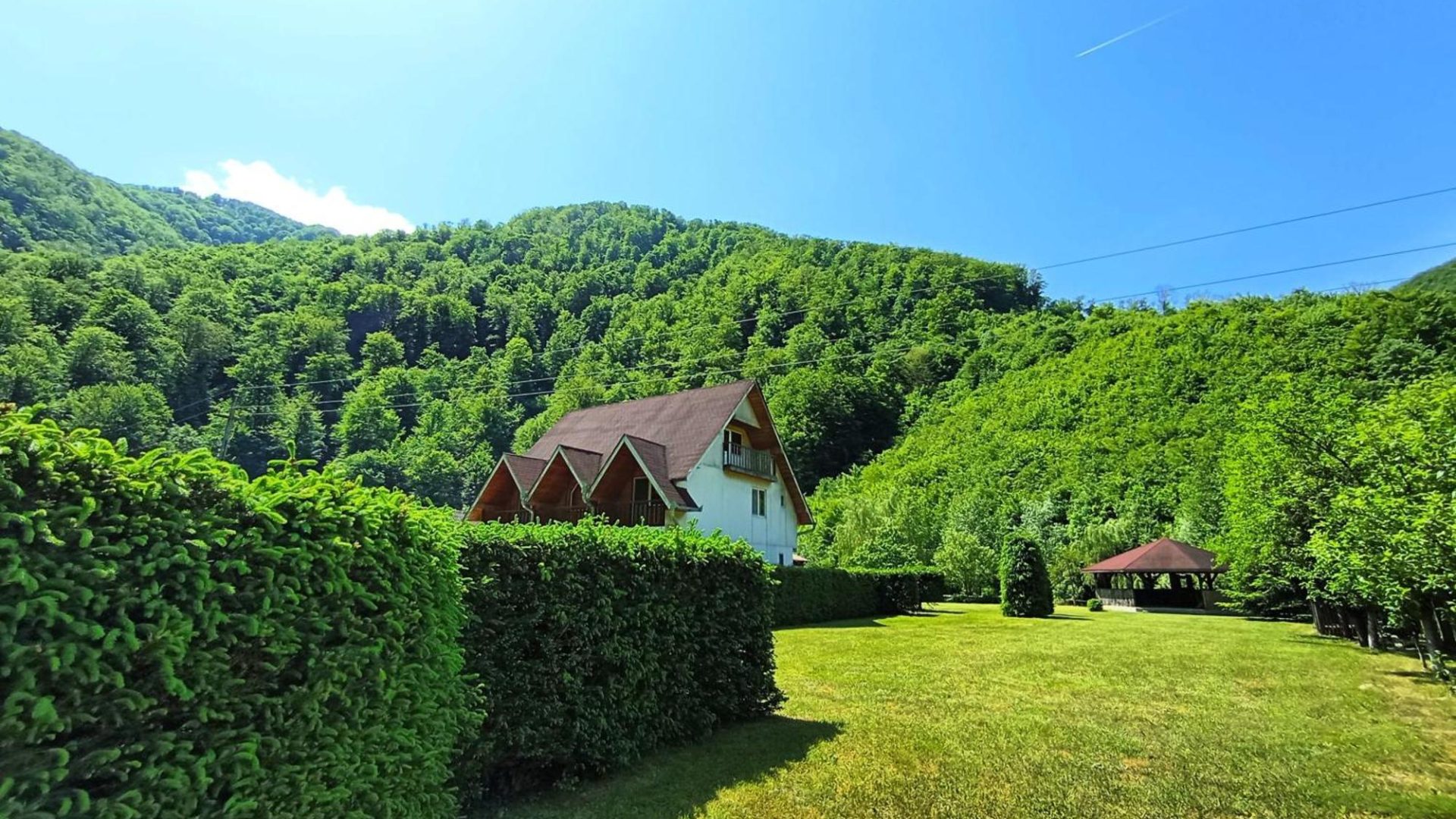 photo-pensiunea-poarta-raiului-cugir-1