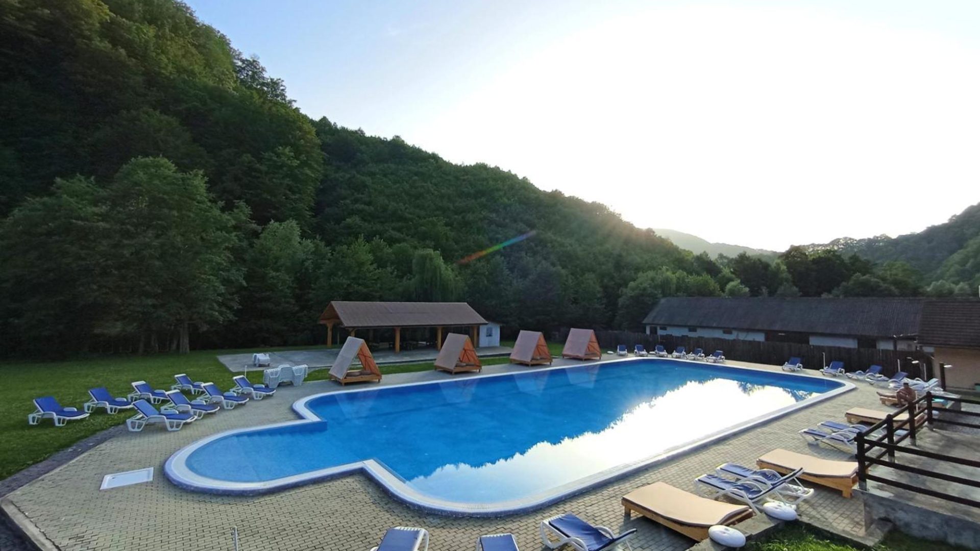 photo-pensiunea-poarta-raiului-cugir-2